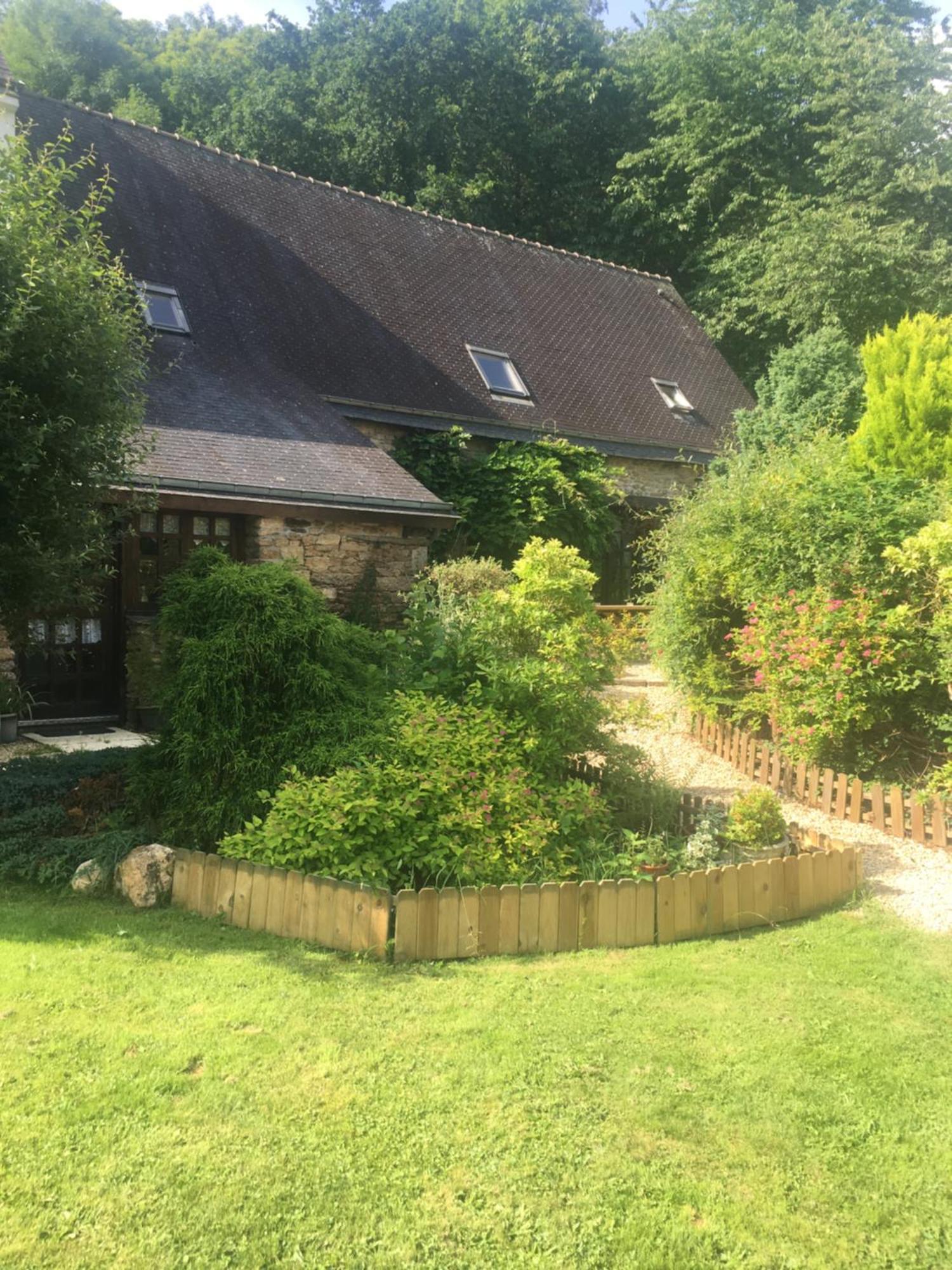 Gites De Camors Exterior photo